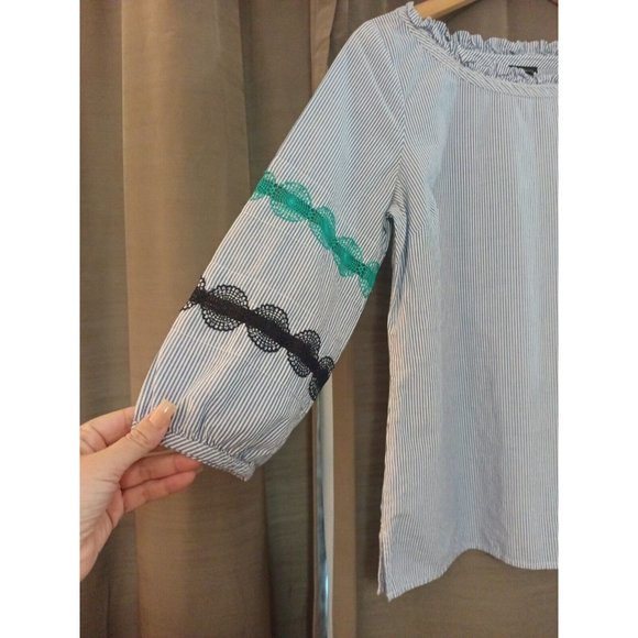 Womens Talbots Dressy Blouse Striped Blue/White Cutout Embroidered sleeves Small - Picture 2 of 8